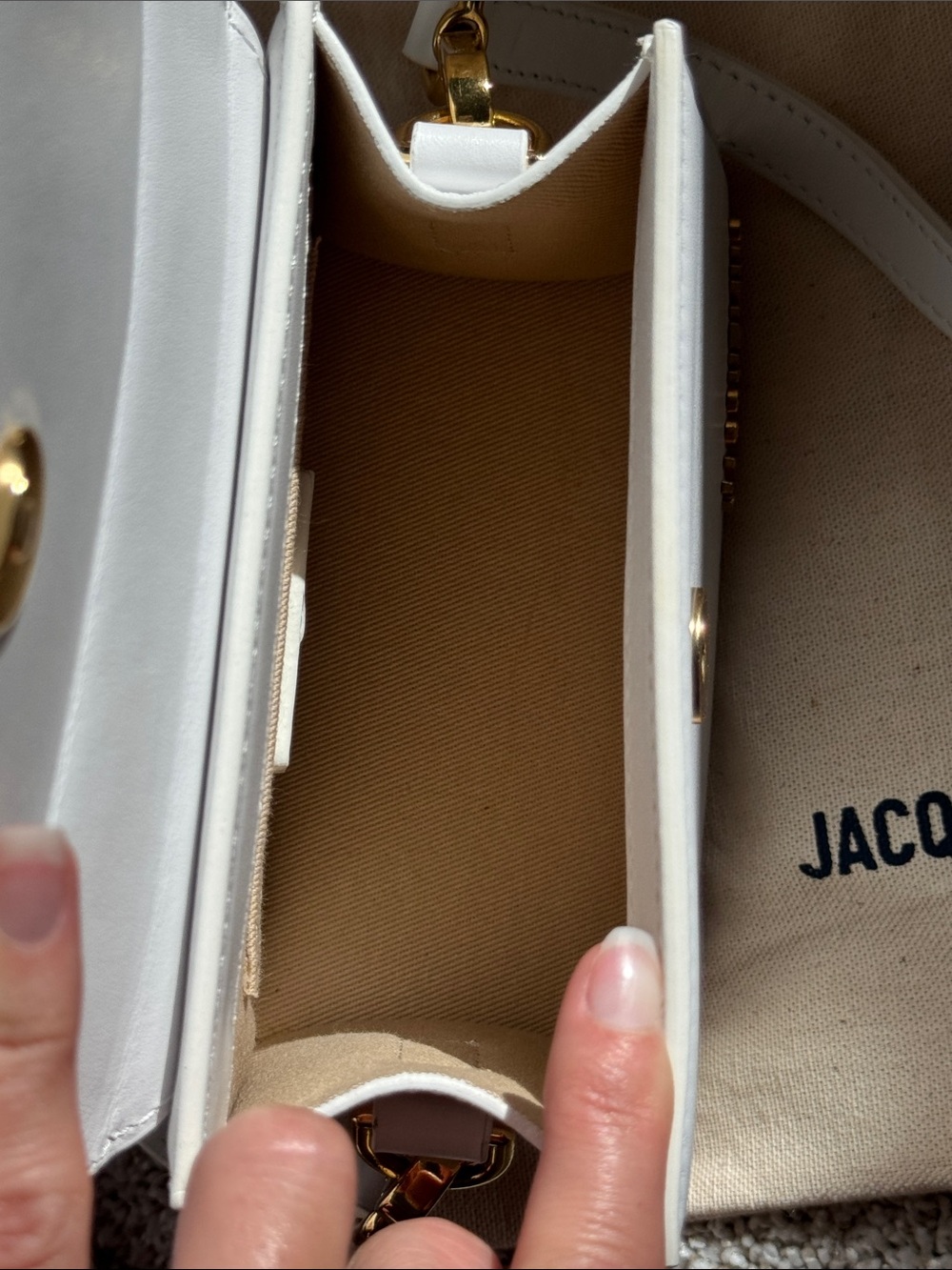 Jacquemus Medium Chiquito - Picture 10 of 17